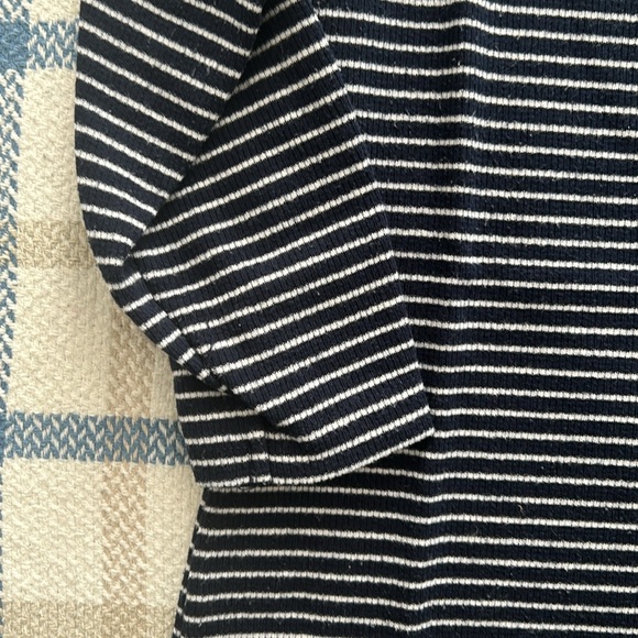 Hush Puppies quarter sleeve with dog embroidery - Picture 3 of 8